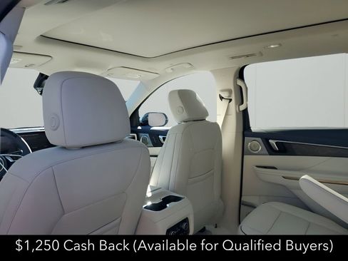 New 2026 Buick Enclave Avenir w/ Super Cruise Package FWD image 18