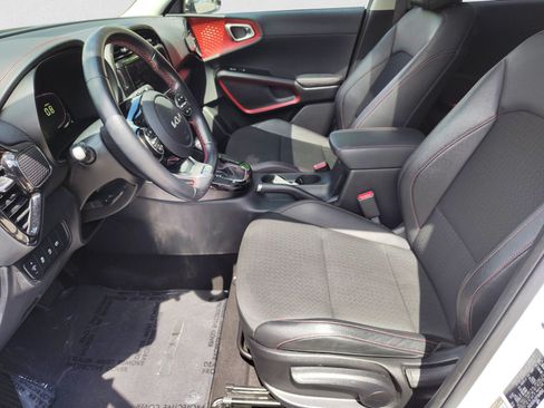 Used 2023 Kia Soul GT-Line FWD image 10
