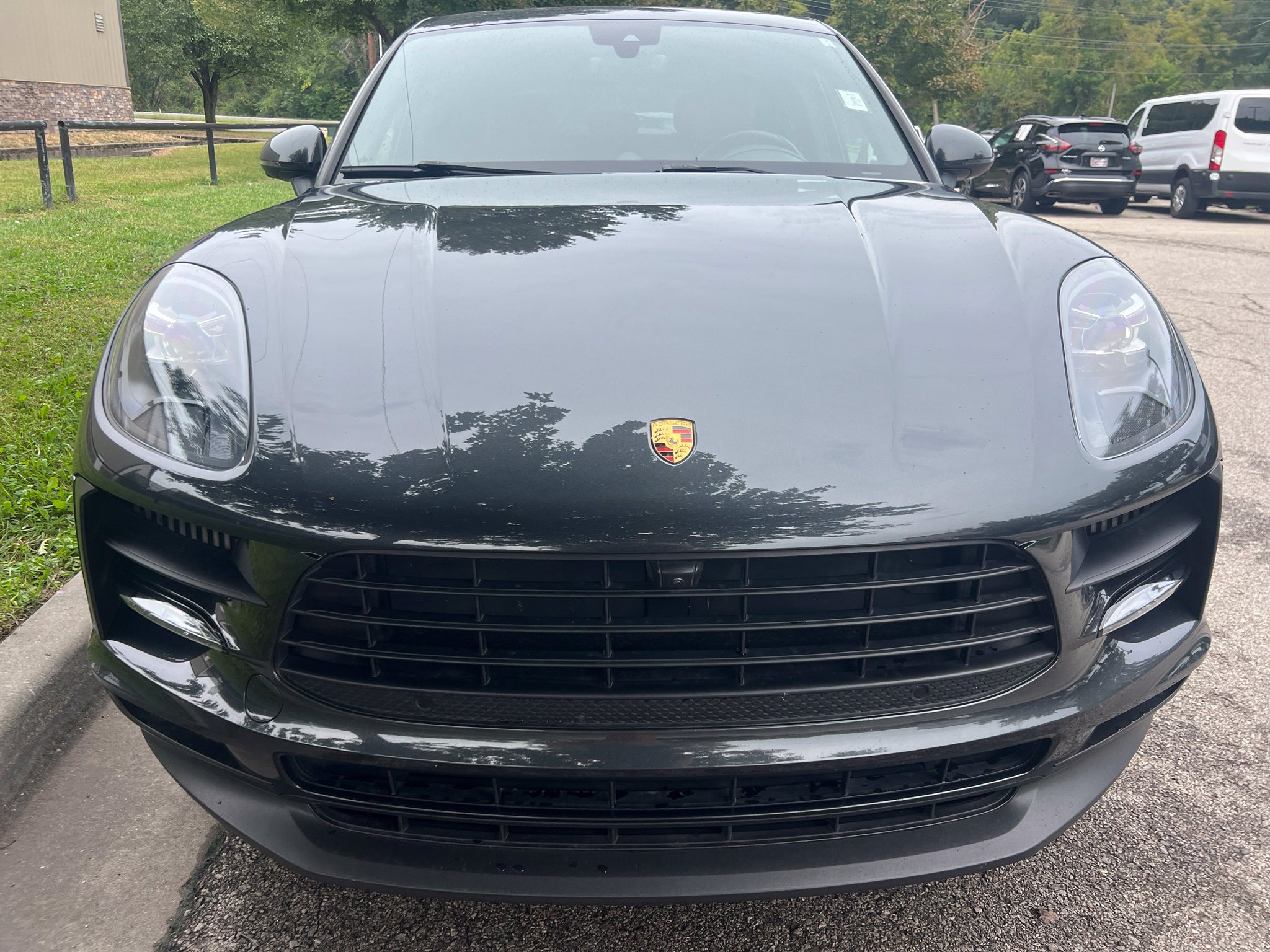 Used 2021 Porsche Macan S AWD/4WD image 2
