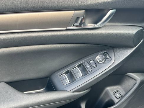 Used 2019 Honda Accord LX image 12
