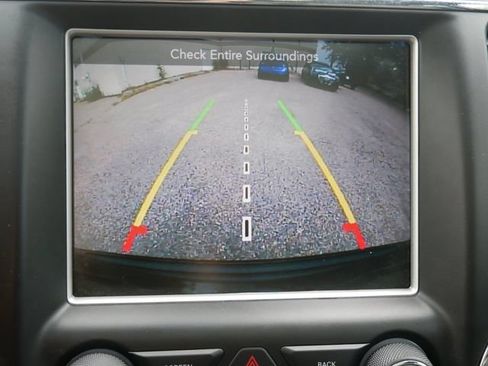 Used 2016 Jeep Grand Cherokee High Altitude AWD/4WD image 19