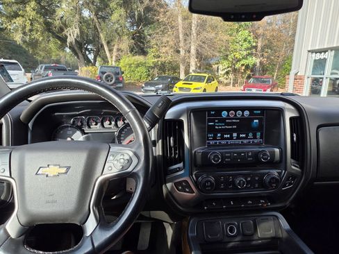 Used 2018 Chevrolet Silverado 1500 LTZ w/ LTZ Plus Package image 12
