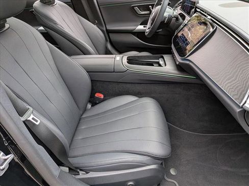 Used 2025 Mercedes-Benz E 350 Sedan image 22