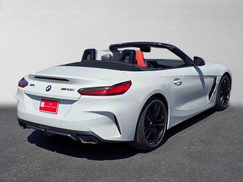 Used 2024 BMW Z4 M40i w/ Premium Package RWD image 3
