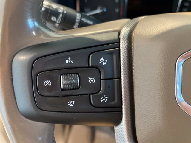 Used 2021 GMC Yukon Denali w/ Denali Premium Package AWD/4WD image 17