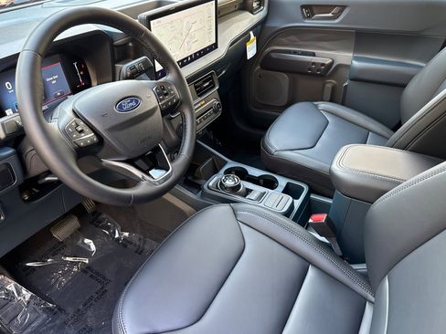 New 2025 Ford Maverick Lariat w/ Black Appearance Package image 9