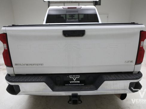 Used 2021 Chevrolet Silverado 3500 LTZ AWD/4WD image 4