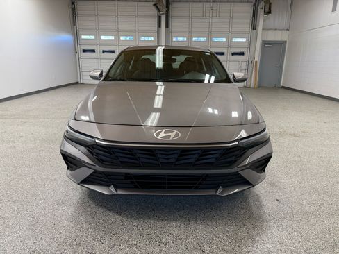 Used 2024 Hyundai Elantra SEL image 7
