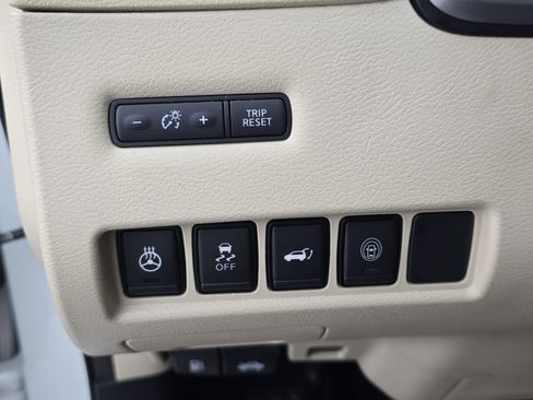 Certified 2023 Nissan Murano Platinum w/ Cargo Package FWD image 26