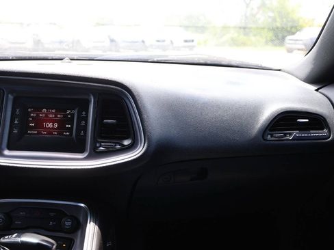 Used 2017 Dodge Challenger R/T RWD image 21