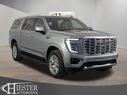 Used 2025 GMC Yukon XL Denali AWD/4WD image 1