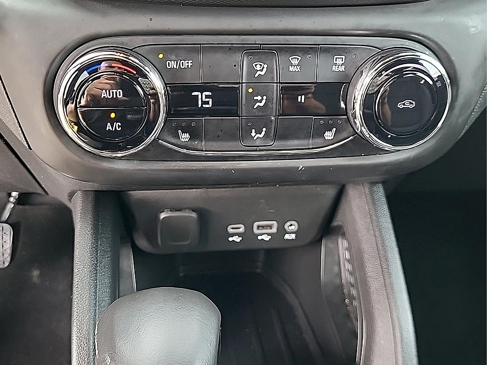 Used 2023 Chevrolet TrailBlazer RS w/ Convenience Package AWD/4WD image 25