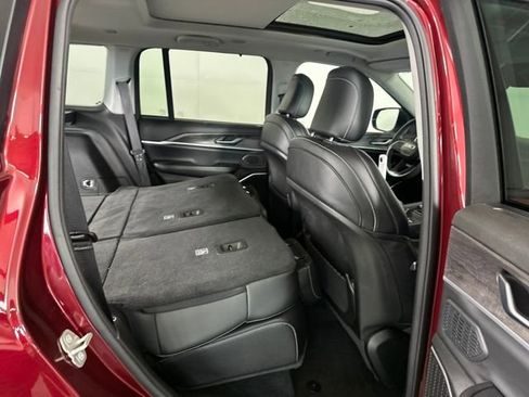 Used 2023 Jeep Grand Cherokee 4WD 4xe w/ Luxury Tech Group II image 28