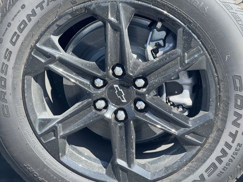 New 2025 Chevrolet Blazer LT w/ Midnight/Sport Edition image 7