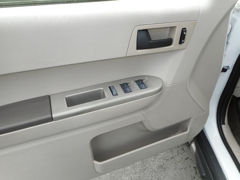 Used 2008 Ford Escape 2WD Hybrid image 15