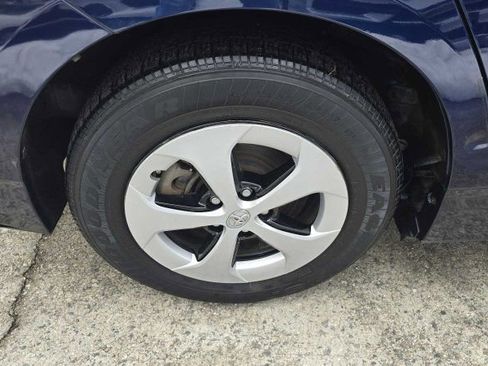 Used 2013 Toyota Prius Three image 11