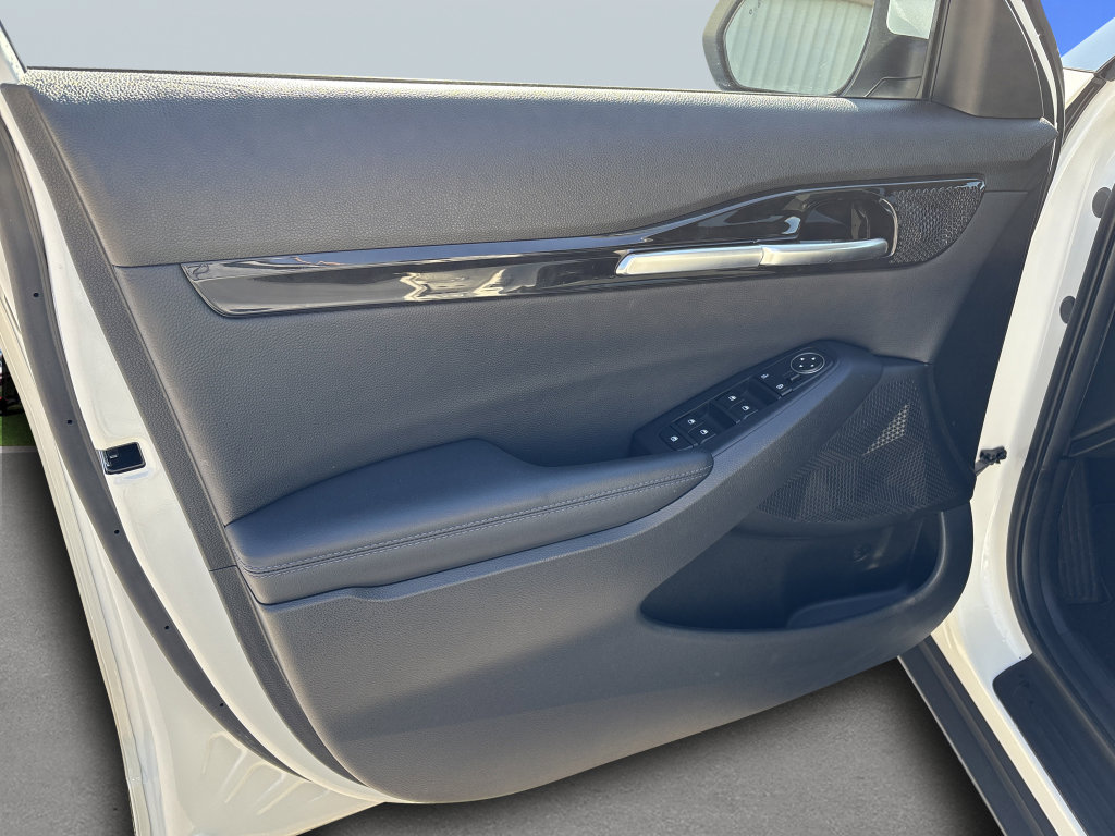 Used 2023 Kia Seltos S w/ Navigation Package FWD image 16