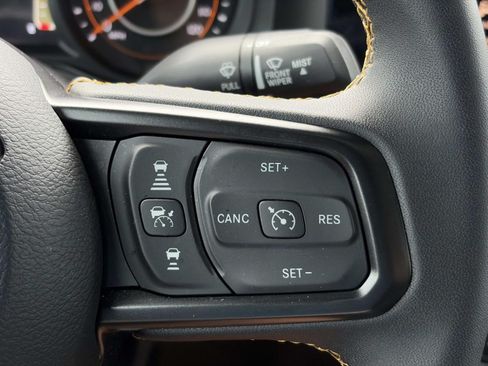 Used 2024 Jeep Gladiator Sport AWD/4WD image 22