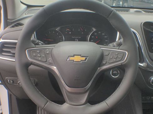 Used 2023 Chevrolet Equinox LT FWD image 11