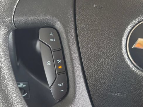 Used 2025 Chevrolet Express 2500 w/ Driver Convenience Package RWD image 9