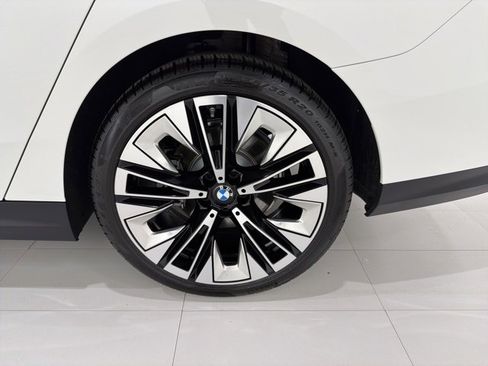 Used 2024 BMW 530i xDrive w/ Premium Package image 47