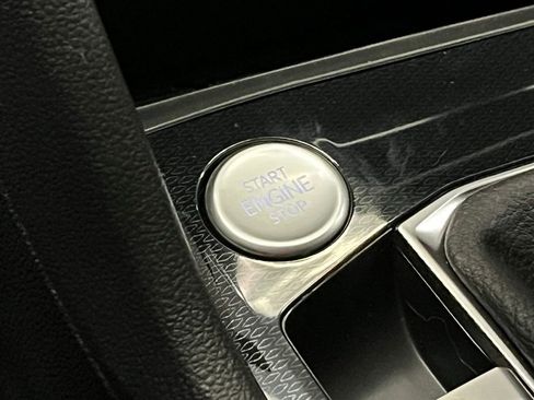 New 2026 Volkswagen Taos SE AWD/4WD image 17