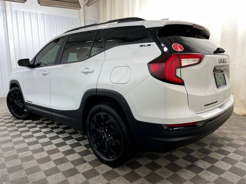 Certified 2022 GMC Terrain SLE w/ Driver Convenience Package FWD image 16
