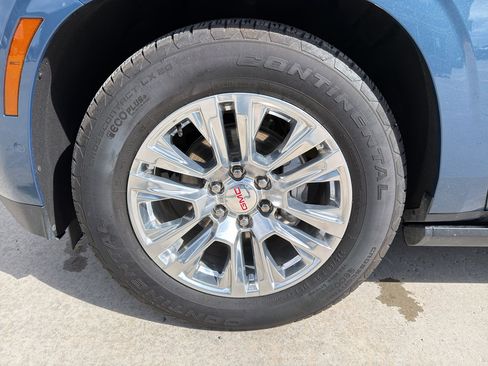 Used 2025 GMC Yukon XL Denali w/ Sun & Power Step Package AWD/4WD image 25
