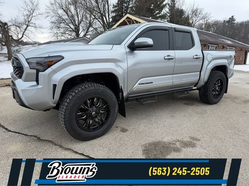Used 2024 Toyota Tacoma TRD Sport w/ TRD Sport Upgrade Package image 1