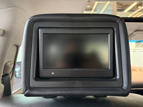 Used 2017 Nissan Armada Platinum w/ Captain Seat Package RWD image 35