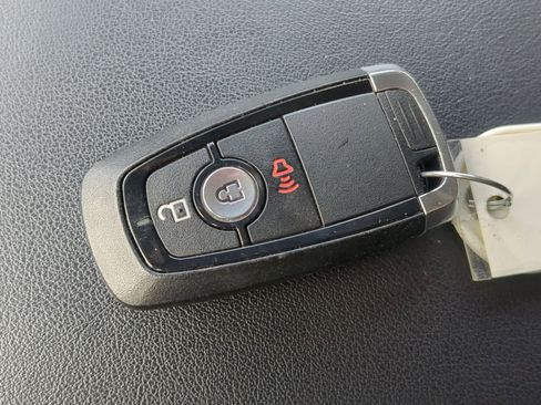 Used 2024 Ford Edge SE image 34