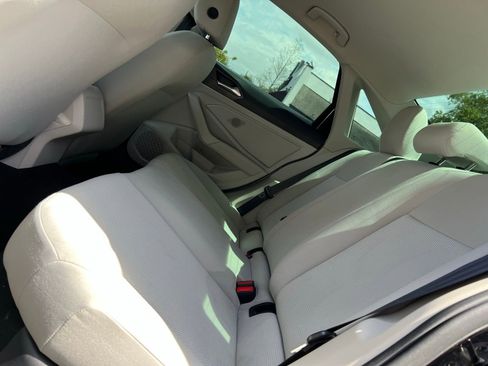 Used 2019 Volkswagen Jetta S w/ Driver Assistance Package FWD image 29