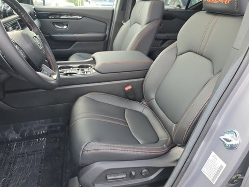 New 2025 Honda Pilot TrailSport image 35