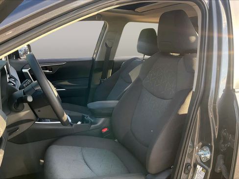 Used 2025 Toyota RAV4 XLE w/ Convenience Package FWD image 8