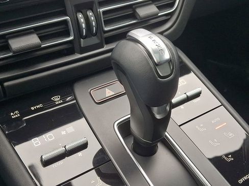 Used 2022 Porsche Macan GTS image 17