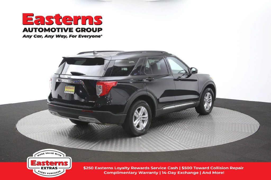 Used 2023 Ford Explorer XLT w/ Equipment Group 202A AWD/4WD image 43
