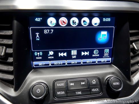 Used 2019 GMC Acadia SLT image 23