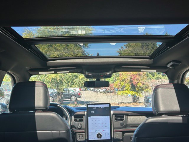 Certified 2023 Ford Expedition Limited AWD/4WD image 3