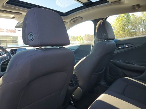 Used 2023 Chevrolet Malibu LT image 8