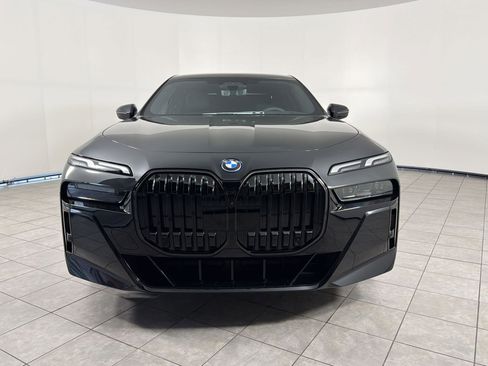 Used 2026 BMW i7 xDrive60 AWD/4WD image 5