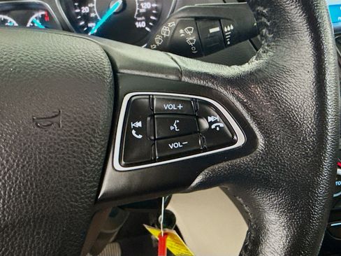 Used 2018 Ford Escape SEL image 15