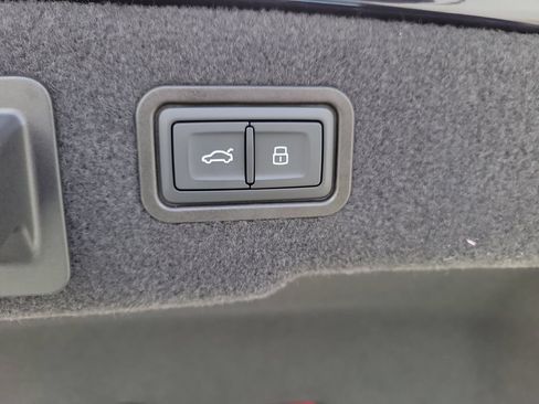 New 2026 Audi A8 L 3.0T AWD/4WD image 31