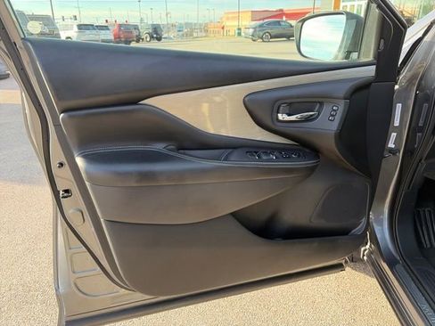 Used 2018 Nissan Murano SL image 11