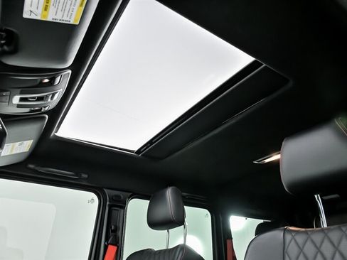 Used 2017 Mercedes-Benz G 63 AMG 4MATIC image 23