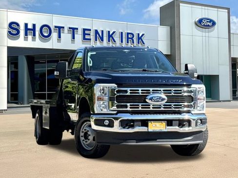 Certified 2025 Ford F350 XLT AWD/4WD image 1