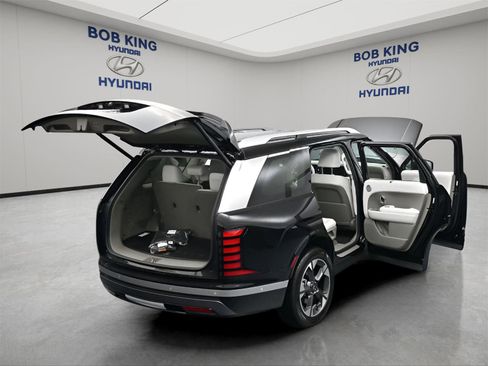 New 2026 Hyundai Palisade Limited FWD image 17