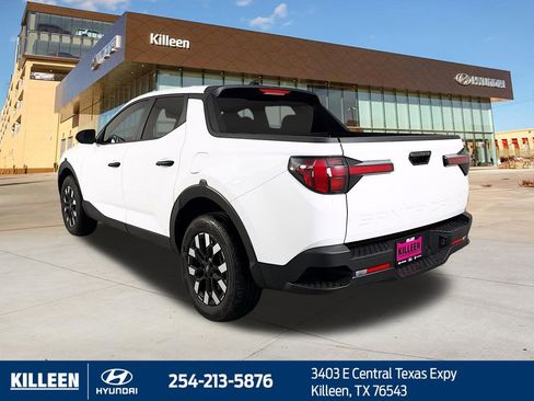 Used 2025 Hyundai Santa Cruz SE image 6