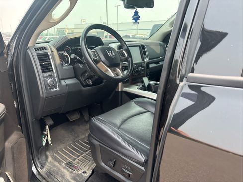Used 2017 RAM 1500 Laramie w/ Convenience Group AWD/4WD image 9