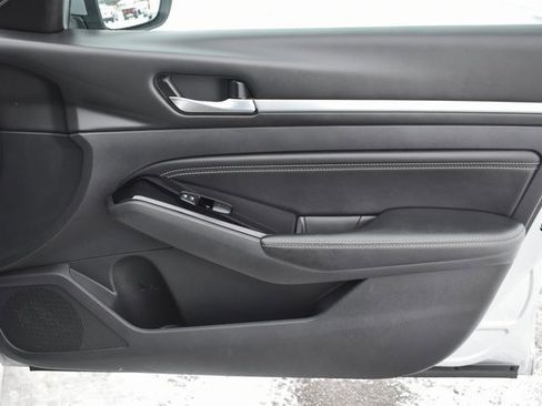 Used 2021 Nissan Altima 2.5 SV image 38