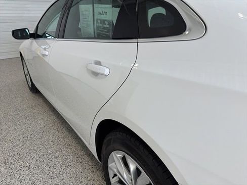 Used 2024 Chevrolet Malibu LT FWD image 32